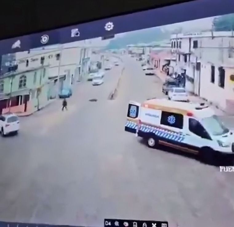 Ambulancia Tira A Paciente En Plena Calle Video Viral