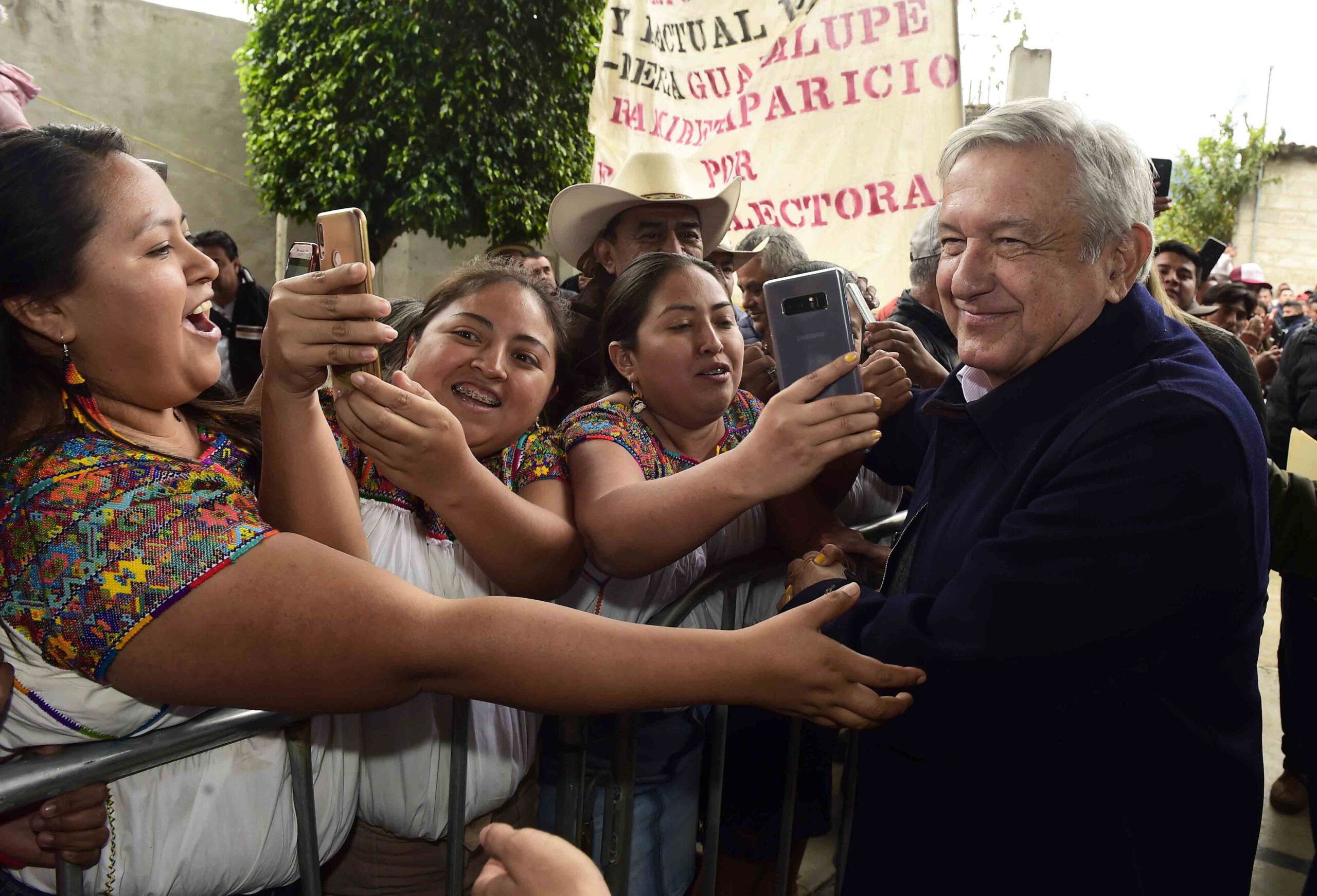 ¿Con quiénes estuvo López Obrador antes de contagiarse?