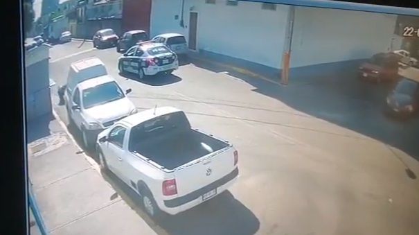 Edomex. Balacera en Tlalnepantla deja 2 policías muertos (VIDEO)