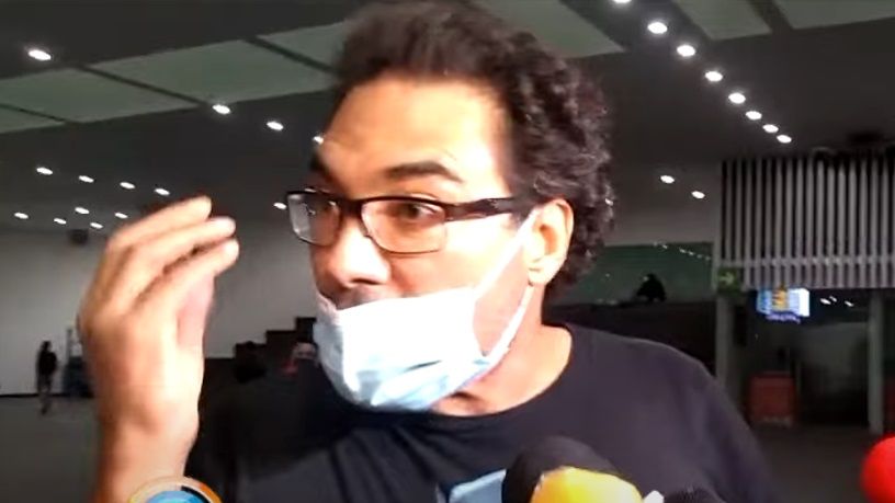 Difunden video de Eduardo Yáñez agrediendo a reportero de VLA