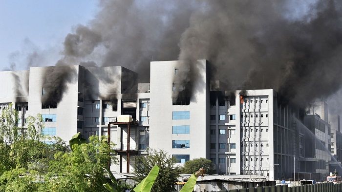 Incendio en fábrica de vacunas de India deja al menos 5 muertos