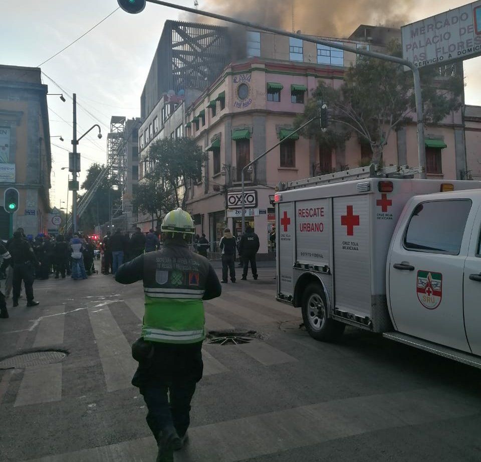 Muere mujer policía en incendio de la Central de Control del Metro CDMX