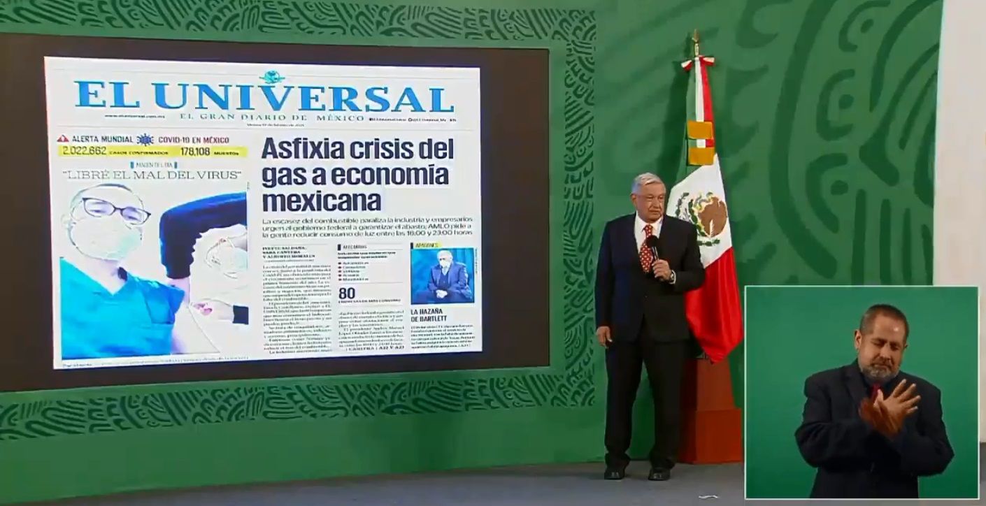 AMLO acusa 'amarillismo' de El Universal y recuerda a Loret supuesto montaje