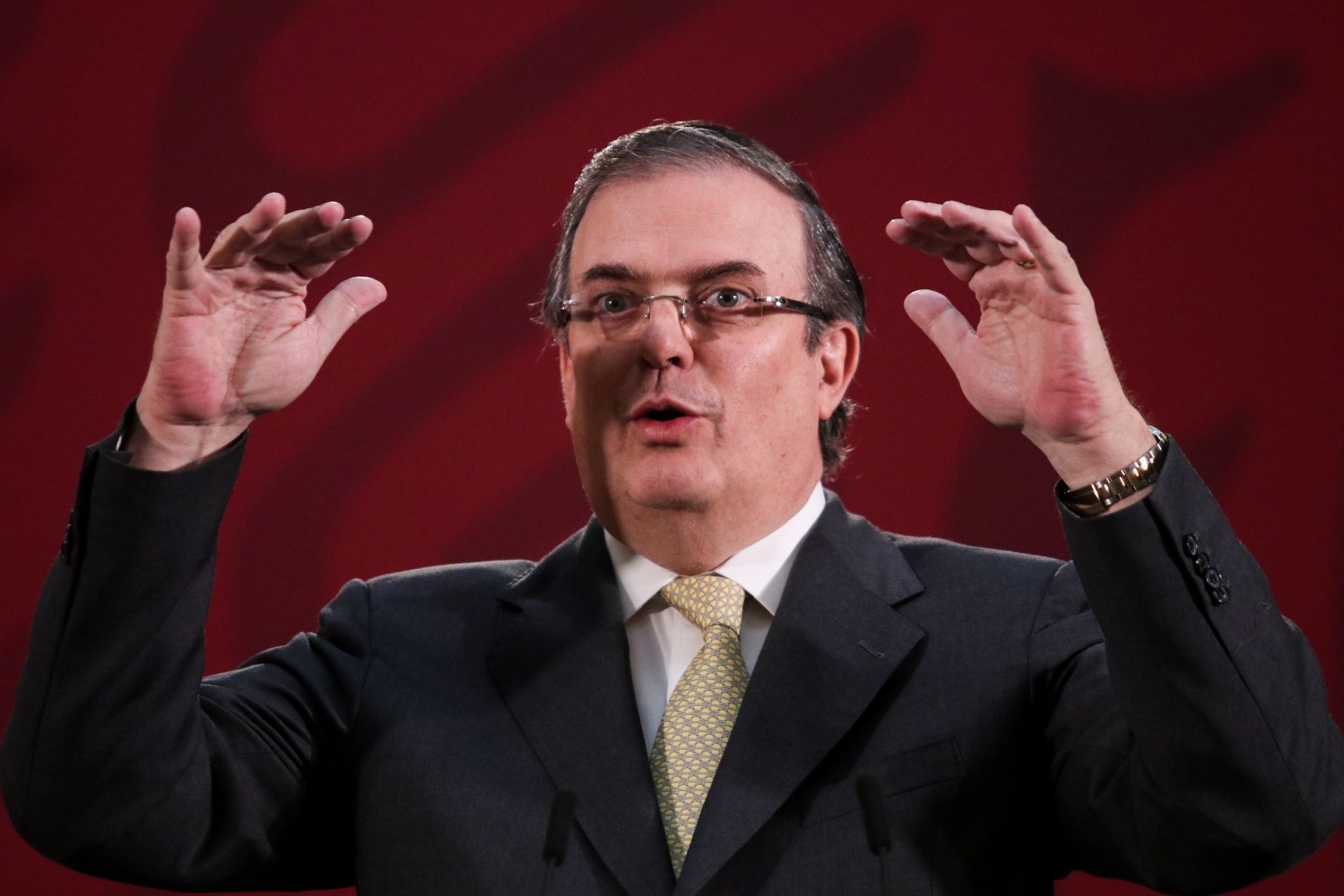 Ebrard agradece a China en Twitter