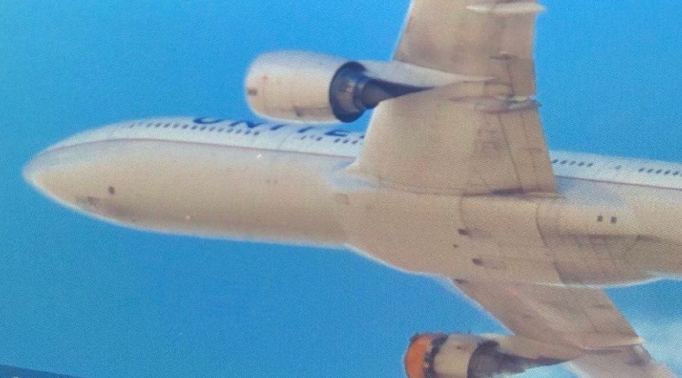 Redes reaccionan al caso de la aeronave despedazada