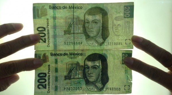 ¿Cómo detectar billetes falsos?