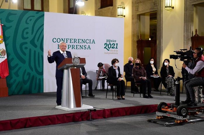 Adelantan pagos de becas y apoyos por elecciones