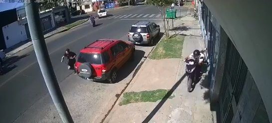 Detienen a delincuente herido y recuperan dinero