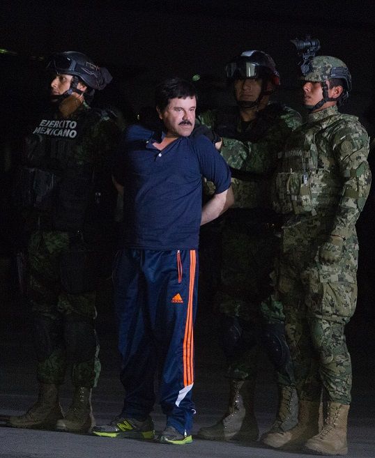 El Chapo sufre alucinaciones, estrés y dolor en cárcel de EU