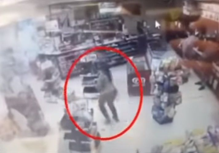Difunden video de Victoria en un Oxxo