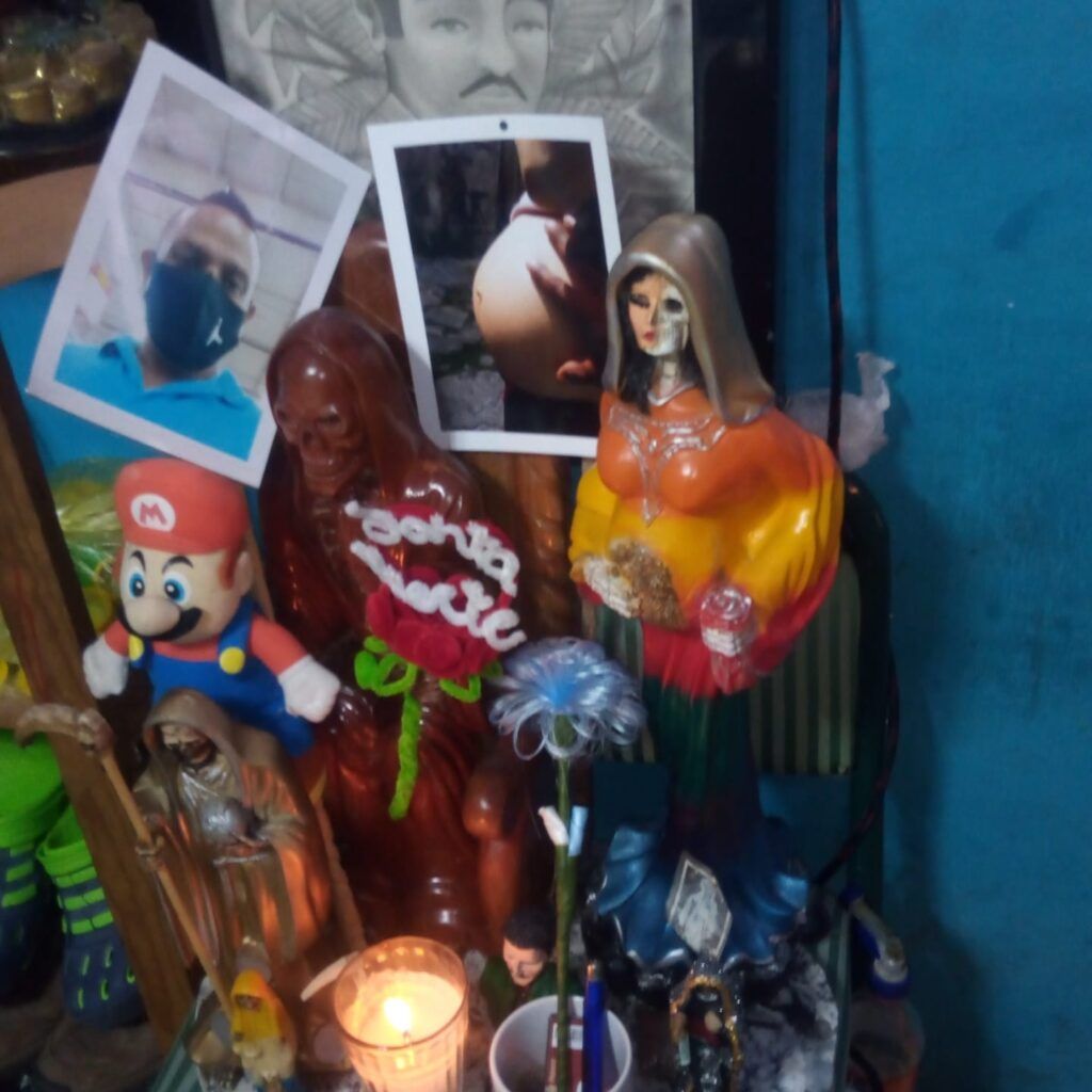 El Marce devoto de la Santa Muerte y de Jesús Valverde