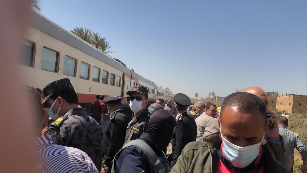 Difunden video del choque de trenes en Egipto