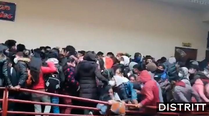 Bolivia. Mueren estudiantes tras caer de cuarto piso (VIDEO)