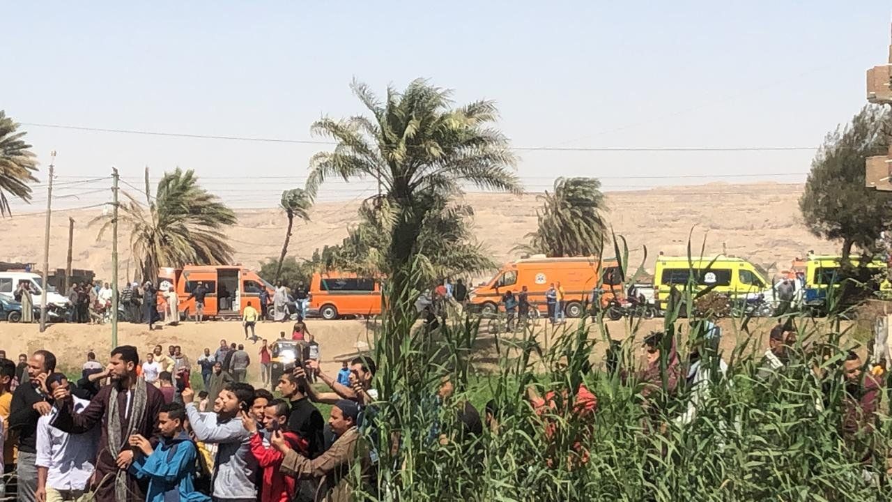 Difunden video del choque de trenes en Egipto