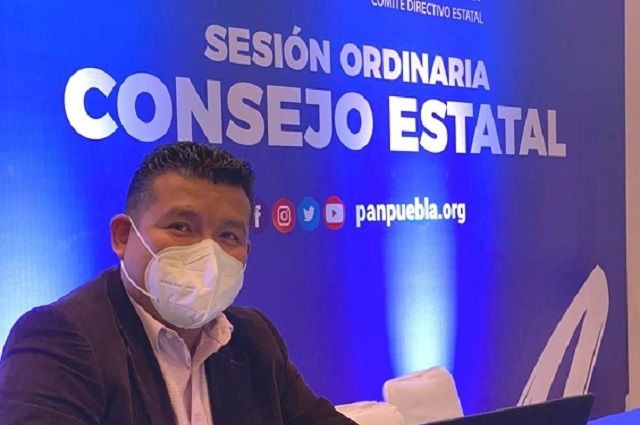  Puebla. Graban a jurídico del PAN golpeando a abogados