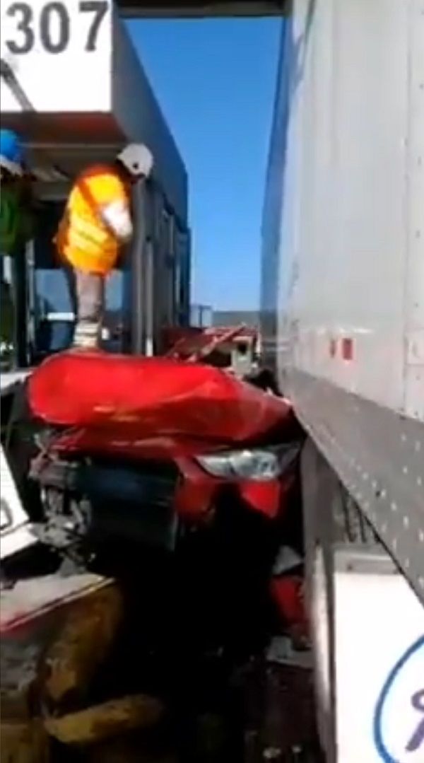 Reportan varios heridos y un muerto por accidente en Puebla