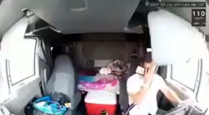 Tráiler destruye parte de la caseta de Amozoc-Perote