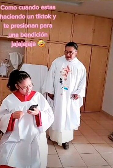 Padre Cheke triunfa en TikTok