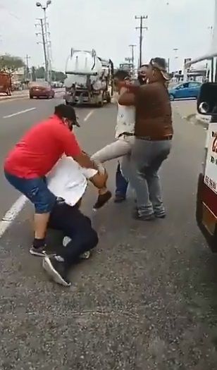 Tabasco. Choferes se agarran a golpes en Villahermosa |VIDEO 