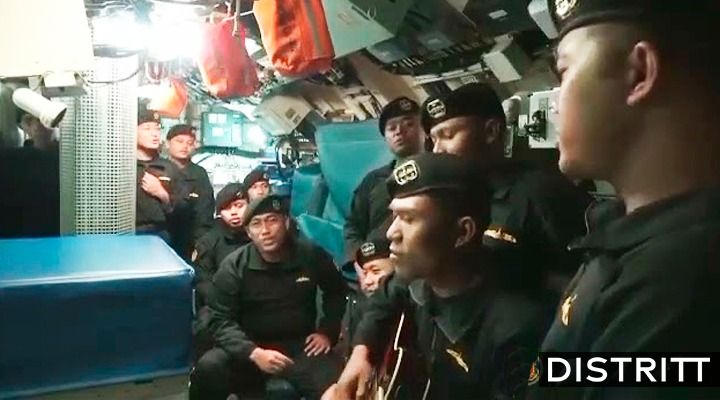 Tripulantes cantan antes de que submarino se hunda en Indonesia (VIDEO)