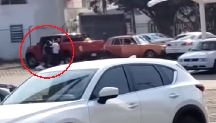 Intenta evitar secuestro de mujer y sicarios lo asesinan en Tamaulipas (VIDEO)