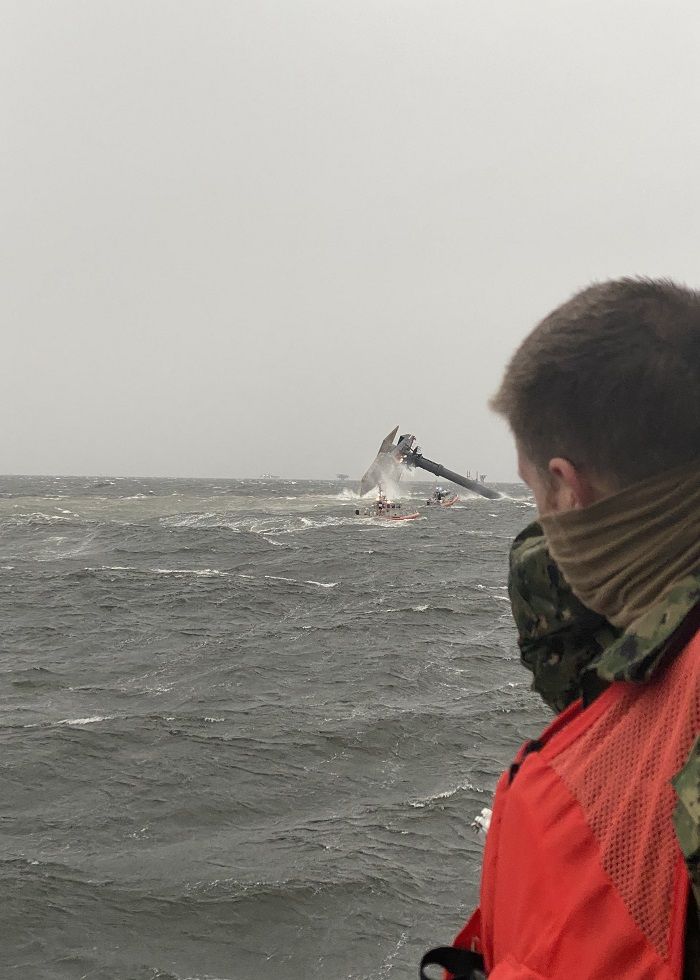 Vuelca barco en Luisiana; hay al menos un muerto