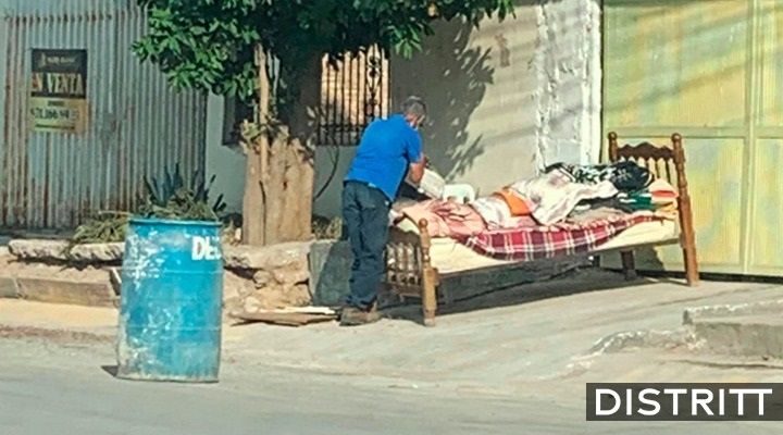 Coahuila. Hijastros echan a abuelito de su casa en Torreón