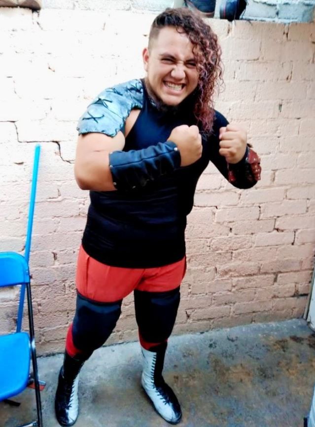 Luchador El Vikingo azota a niño contra el suelo durante función en CDMX |VIDEO