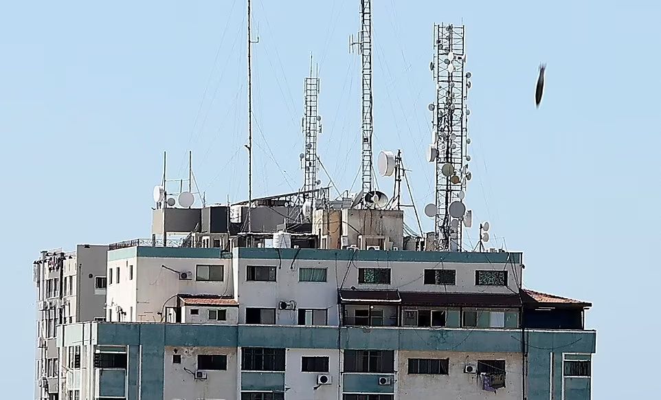 AP envía mensaje tras destrucción de sus oficinas