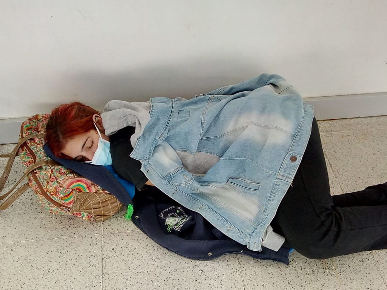 Lara Arreguiz. Joven muere de COVID esperando una cama