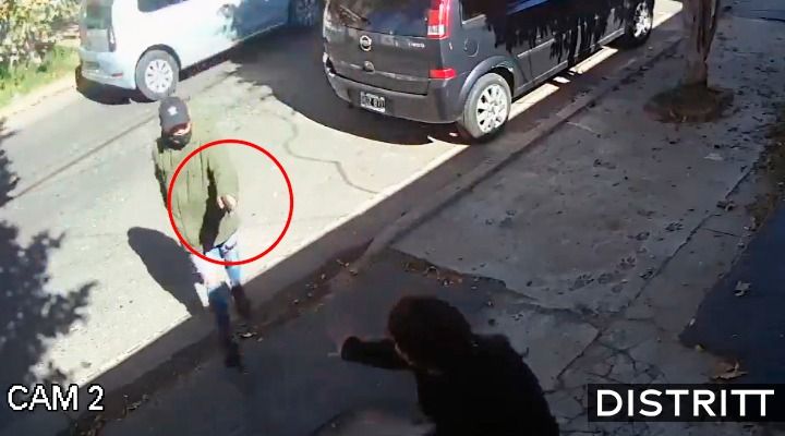 Captan ataque a mujer en plena calle; delincuentes la habrían confundido |VIDEO