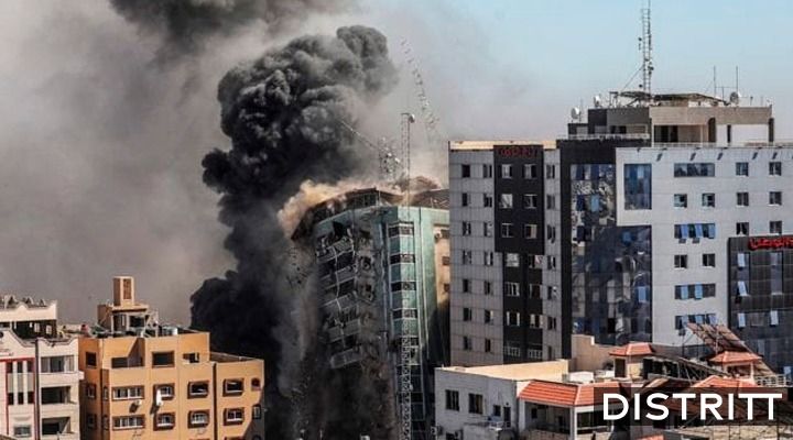 Israel bombardea y destruye edificio de medios de comunicación en Gaza (VIDEO)