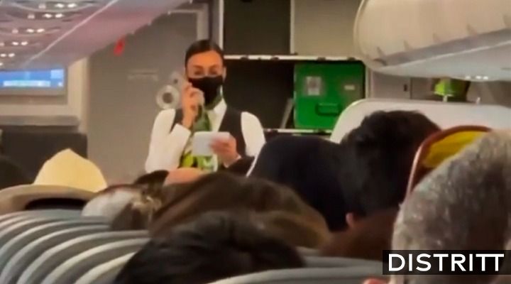 Alburean a azafata de Viva Aerobus; video se hace viral