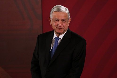 López Obrador celebra mayoría en la Cámara de Diputados