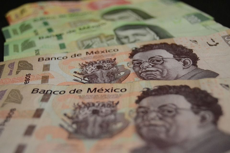 ¿Debo pagar impuestos por depósitos mayores a 15 mil pesos?