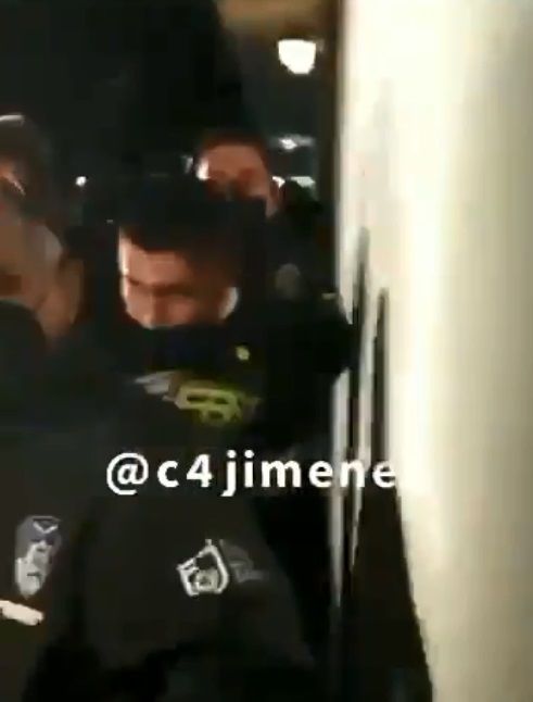 Las fotos y videos de Diego Helguera detenido