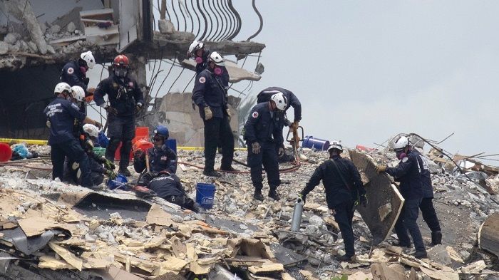 Edificio derrumbado en Miami. Piscina, pista de la tragedia