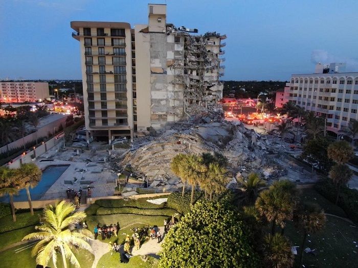 Se derrumba edificio en Florida