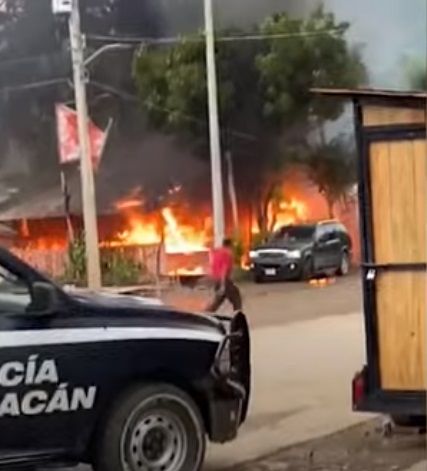 Matan a dueño de birriería en Michoacán; AMLO comió ahí y compartió el video