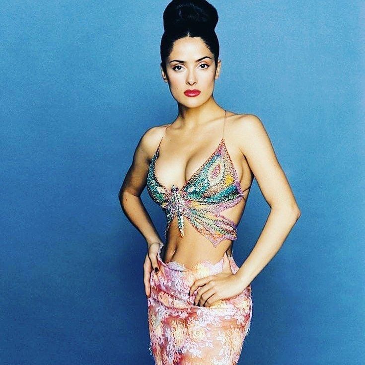 ¿Los senos de Salma Hayek son reales? Actriz cuenta verdad