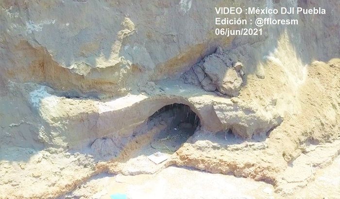 Habría un río subterráneo bajo el socavón en Puebla