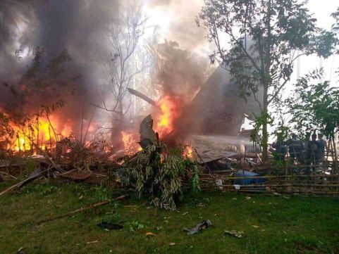 Filipinas. Accidente de avión militar deja al menos 45 muertos