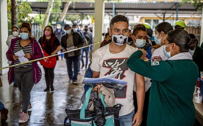 ¿Cuándo inicia la vacunación para mayores de 18 años?