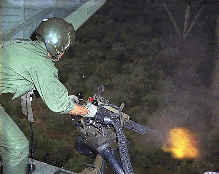 ¿Cuáles son las características de la minigun?