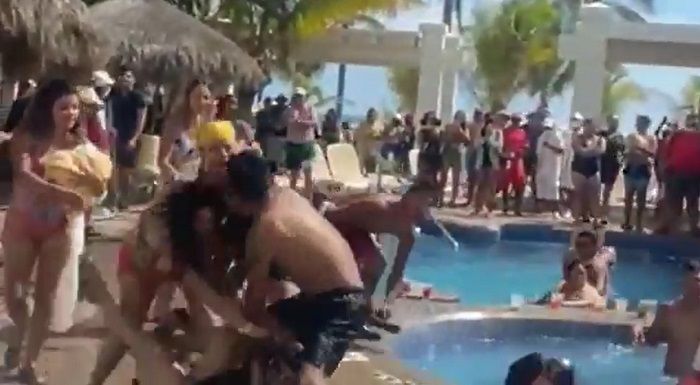 Detienen a 11 turistas por pelea en hotel