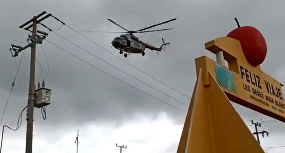 Captan momento en que helicóptero se desploma en Hidalgo