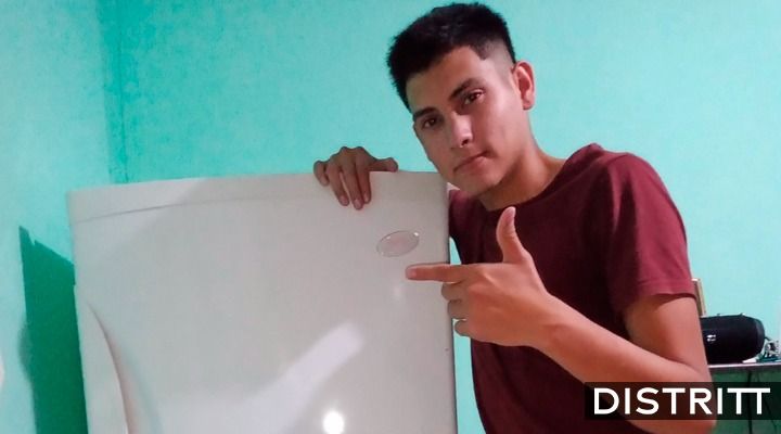 Joven celebra compra de su refrigerador y se hace viral