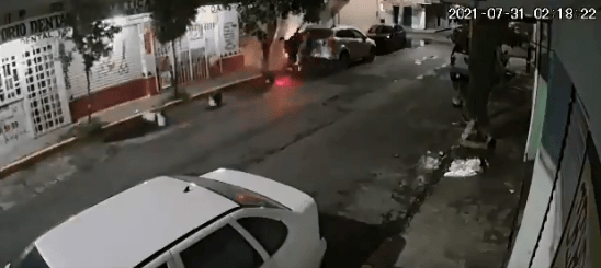 CDMX. Policía ignora choque de motociclistas en Iztapalapa 