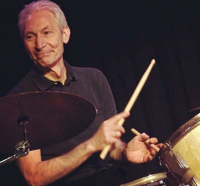 Muere baterista de los Rolling Stones