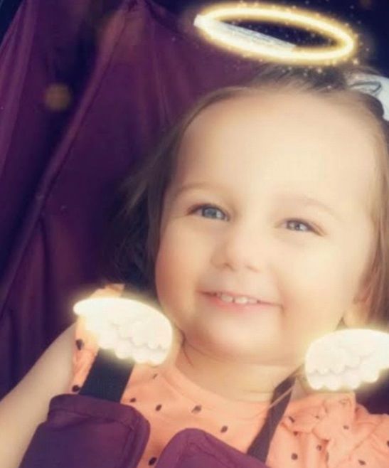 Mujer mata a su hija de 3 años; exhiben mensajes y videos